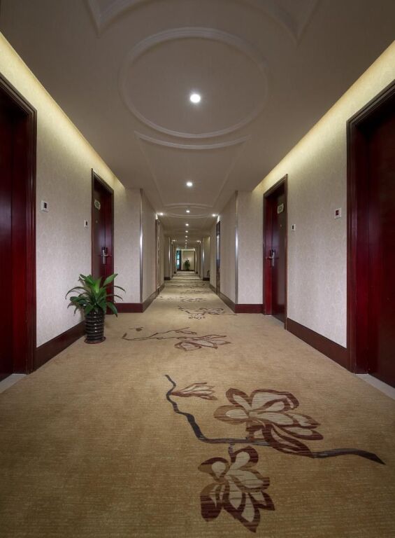 Шанхай: Vienna Hotel Shanghai Hongqiao Airport Caobao Road