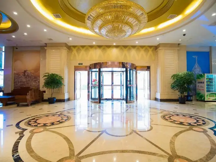 Шанхай: Vienna Hotel Shanghai Hongqiao Airport Caobao Road