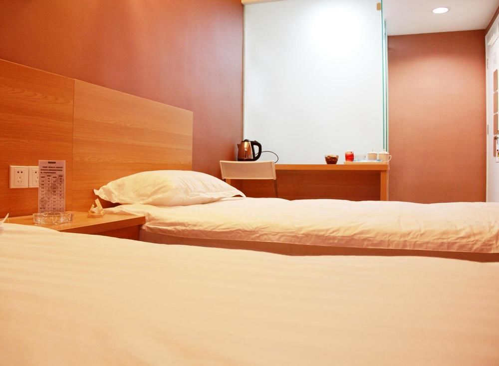 Пекин: Beijing Guofu Hotel