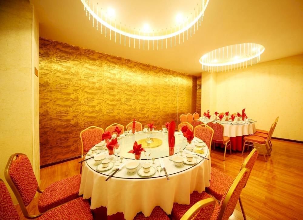 Баошань: Tengchong Shun Xing Business Hotel