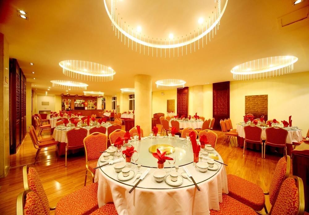 Баошань: Tengchong Shun Xing Business Hotel