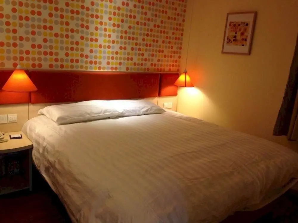 Чэнду: Home Inn- Chengdu Liang Jia Lane North Station Branch