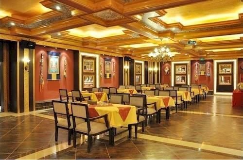 Цзючжайгоу: Chuanzhu Temple Xin Palace Hotel