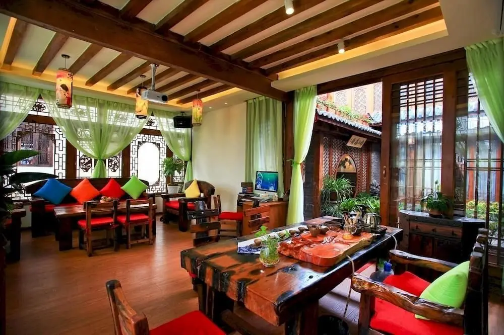 Lijiang Yanlan Cuishe Boutique Inn — фото 1