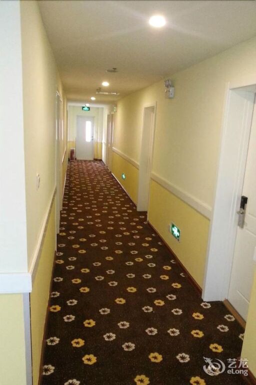Циндао: Home Inn Qingdao Sifang Coach Terminal Hangzhou Road