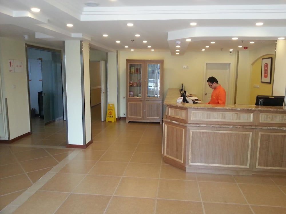 Циндао: Home Inn Qingdao Sifang Coach Terminal Hangzhou Road