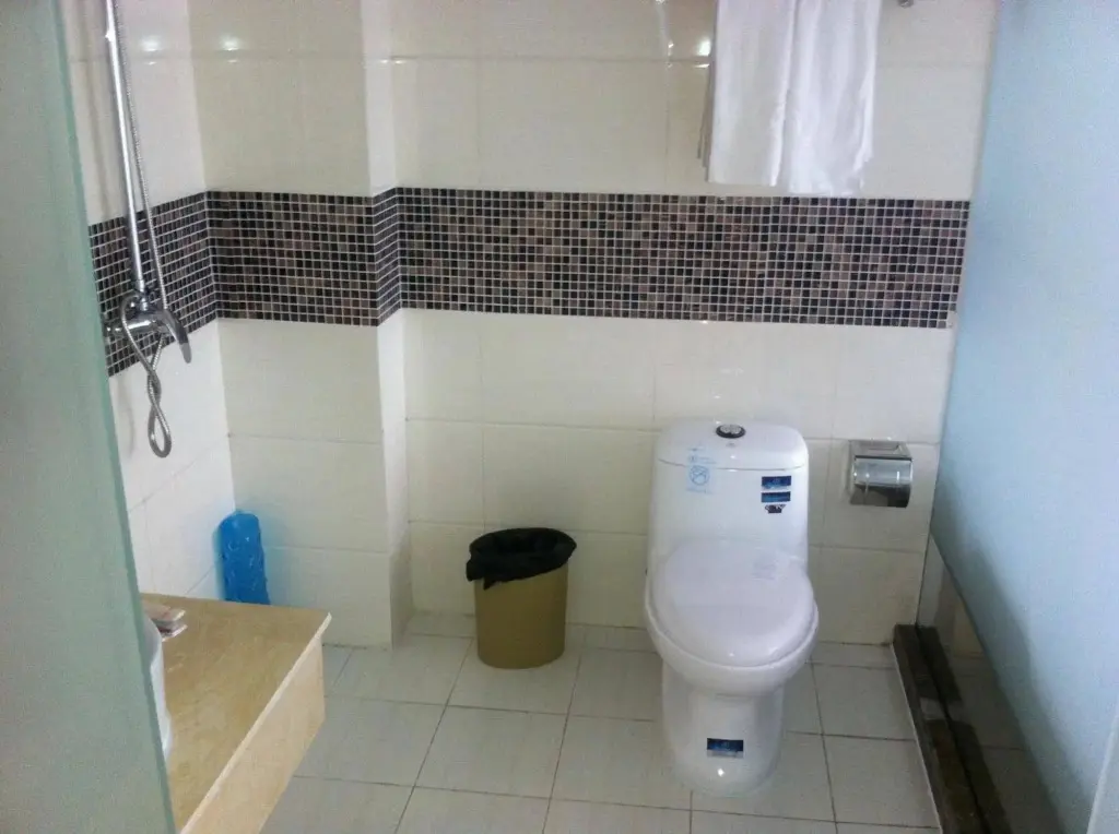Яньтай: Thank Inn Chain Hotel Shandong Yantai Yinchun Avenue International Exhibition Center