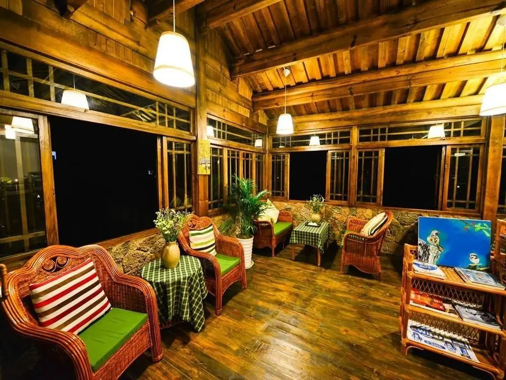 Дали: Dali Yuehai Shanqi Inn