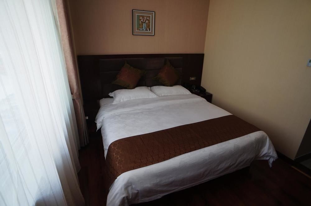 Лиаоченг: Sunshine Holiday Hotel