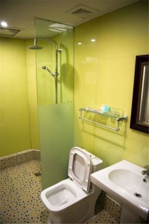 Циндао: Qingdao Shengyu Business Hotel
