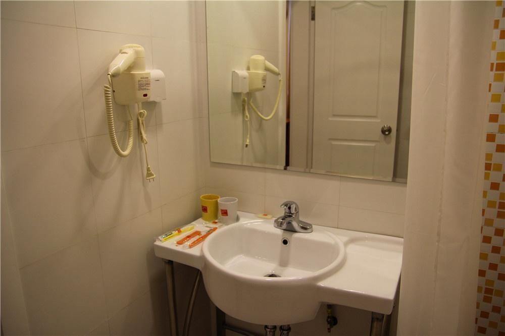 Фошань: Home Inn Foshan Nanhai Tian'an Digital Center