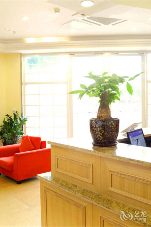 Фошань: Home Inn Foshan Nanhai Tian'an Digital Center