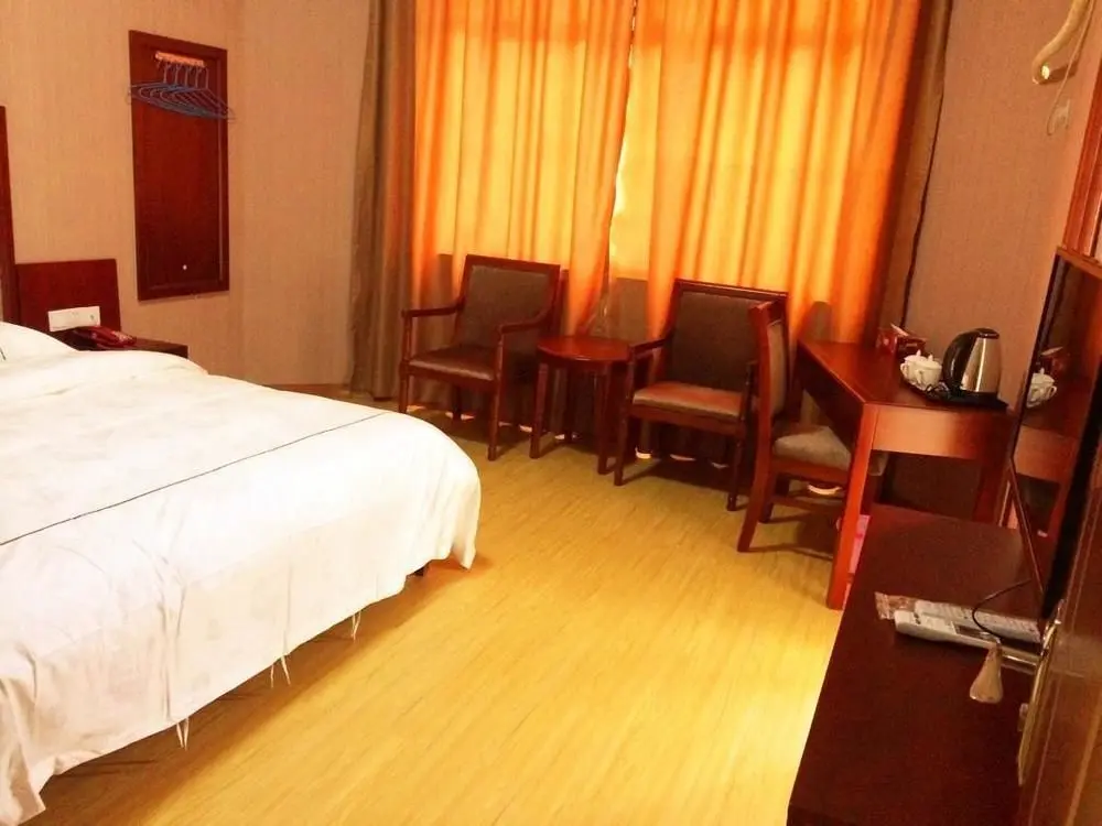 Хэнъян: Yiyi Chain Hotel (Hengyang Hengshan Scenic Area Entrance Shop)