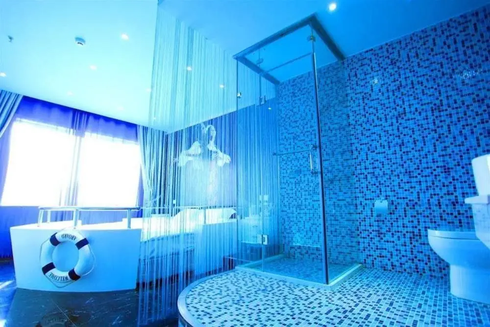 Сюйчжоу: Love In A Fallen City Theme Hotel