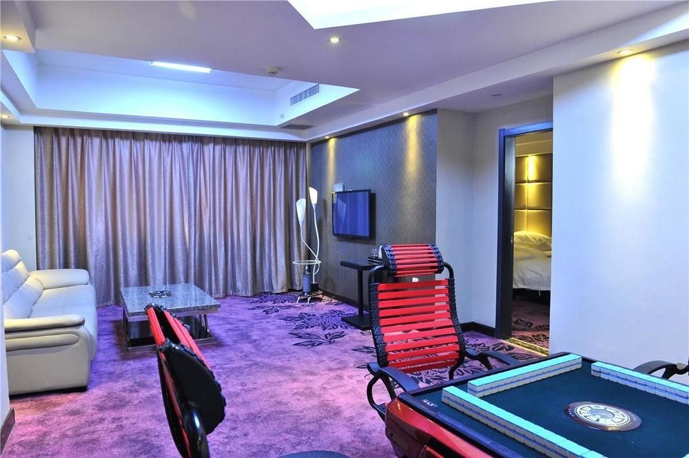 Чжумадянь: Zhumadian Yuechao Vogue Hotel