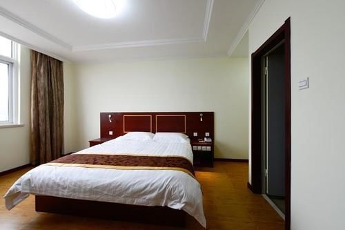 Циндао: Xinshijia Business Hotel
