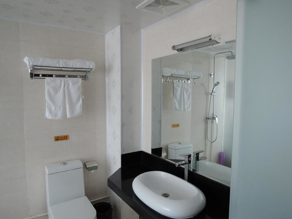 Тайюань: Taiyuan Weibao Business Hotel