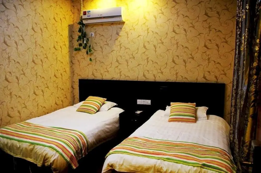Цзясинь: One-in-hundred Theme Hotel- Wuzhen Town