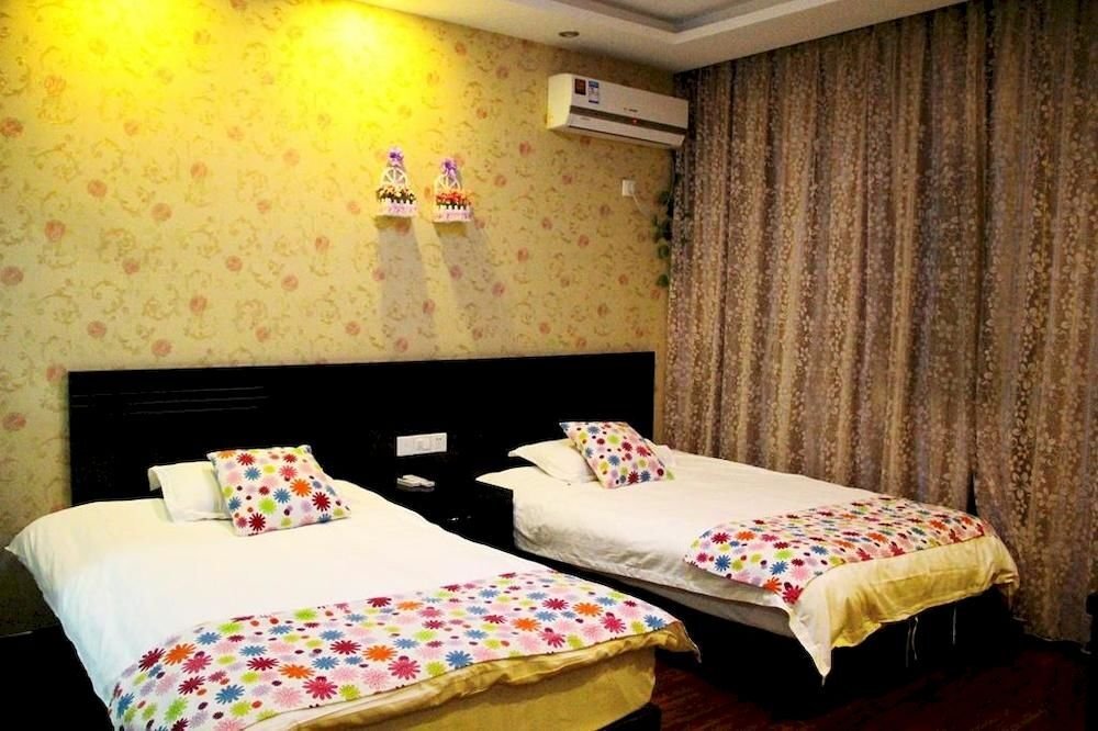 Цзясинь: One-in-hundred Theme Hotel- Wuzhen Town