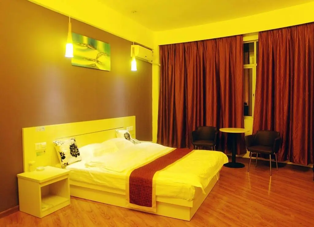 Чжаоцин: Junlin Hotel