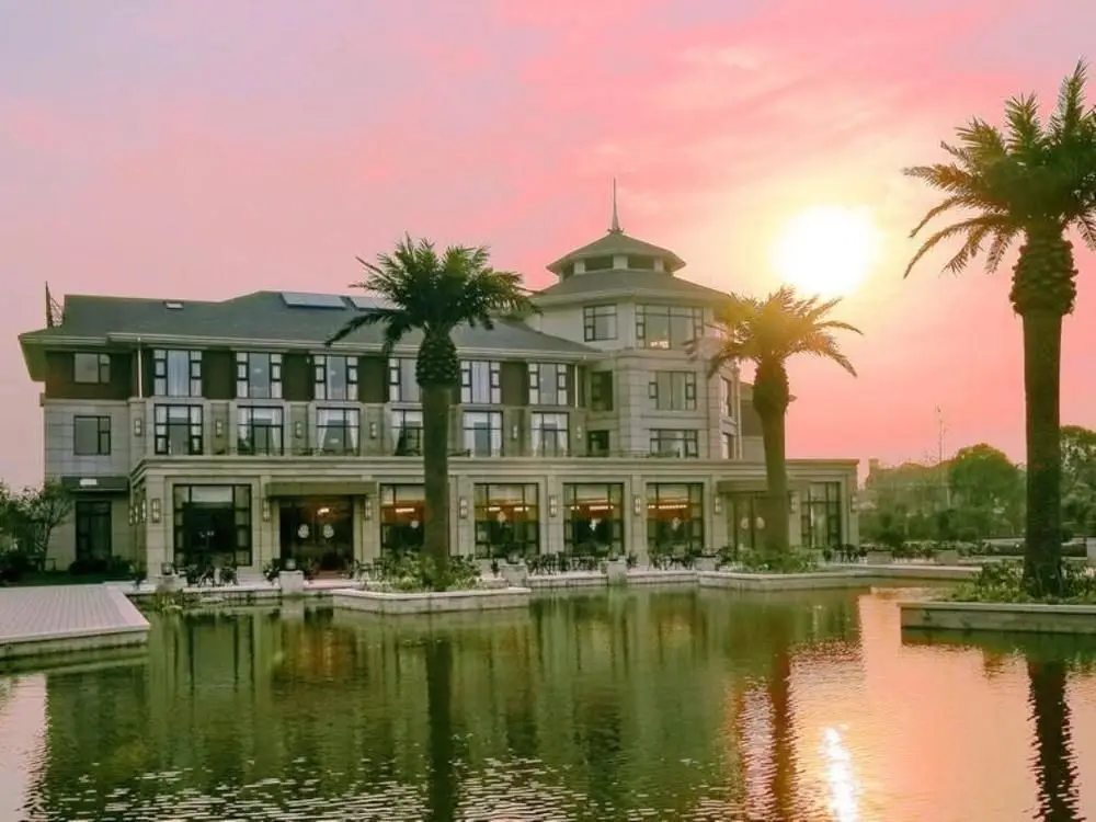 Уси: Hubing Spring Season Hotel
