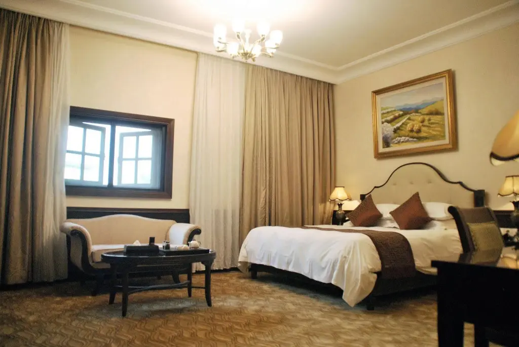 Цзясинь: Haining Baihetiandi Resort