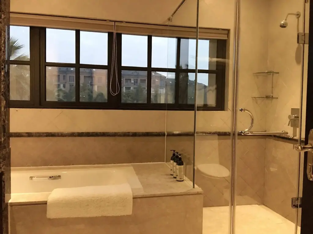 Цзясинь: Haining Baihetiandi Resort