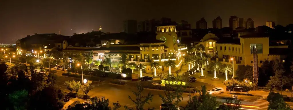 Цзясинь: Haining Baihetiandi Resort