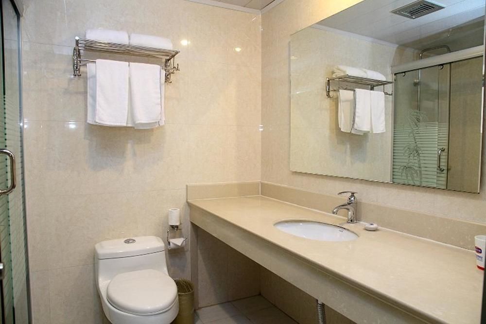 Шанхай: Hanting Hotel Shanghai Hongqiao Railway Stati