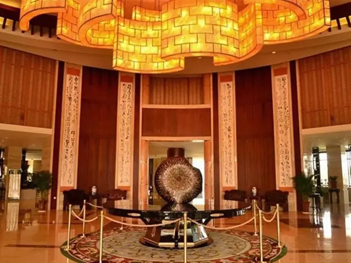 Уси: Qilong Garden Hotel - Wuxi