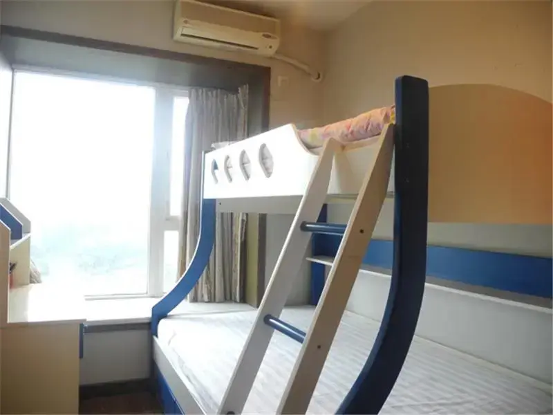 Шэньчжэнь: Shenzhen Leyi Family Apartment