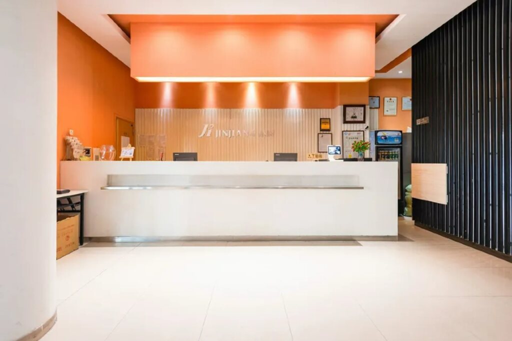 Циндао: Jinjiang Inn Qingdao Chongqing South Road Maidelong Branch