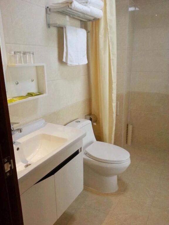Циндао: Qingdao Likelai Garden Hotel (Chengyang Zhengyang Middle Road Metro Station)