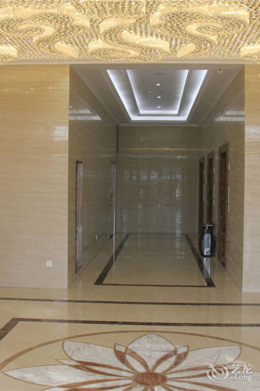 Циндао: Qingdao Likelai Garden Hotel (Chengyang Zhengyang Middle Road Metro Station)