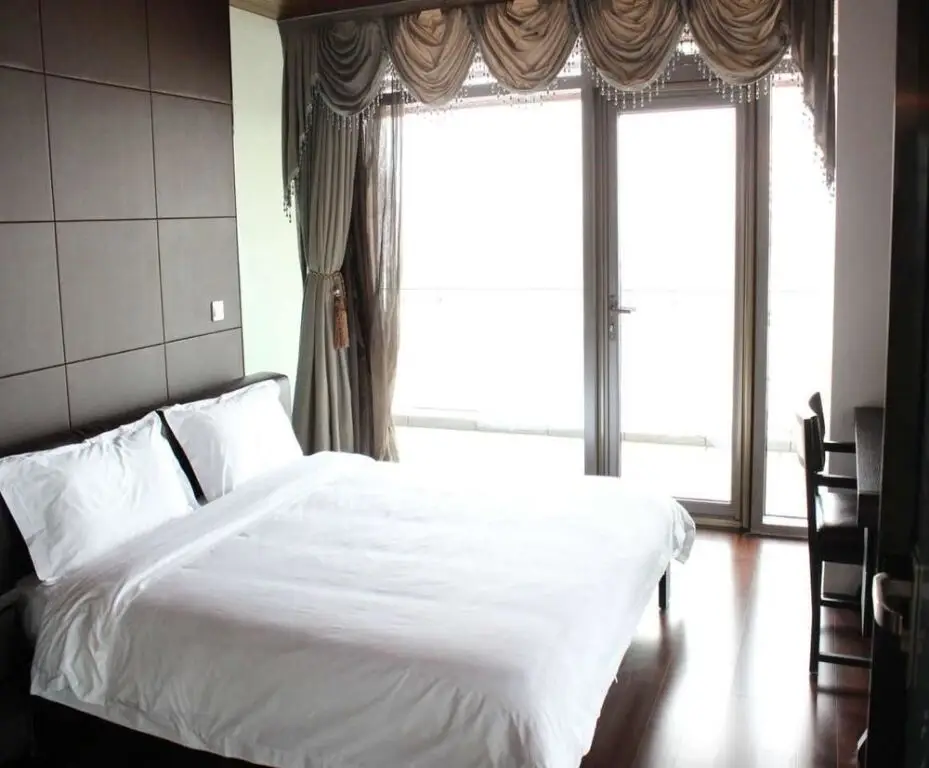 Циндао: Junyi Grioup Hotel Limited