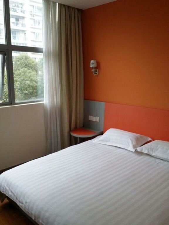 Шанхай: Motel 168 Hotel