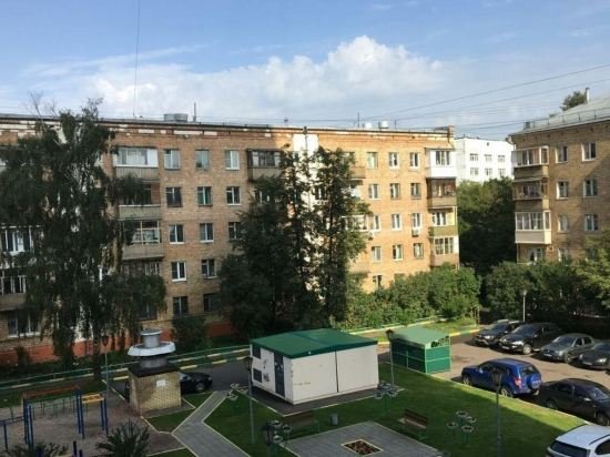 Москва: Apartment on Fortunatovskaya 19