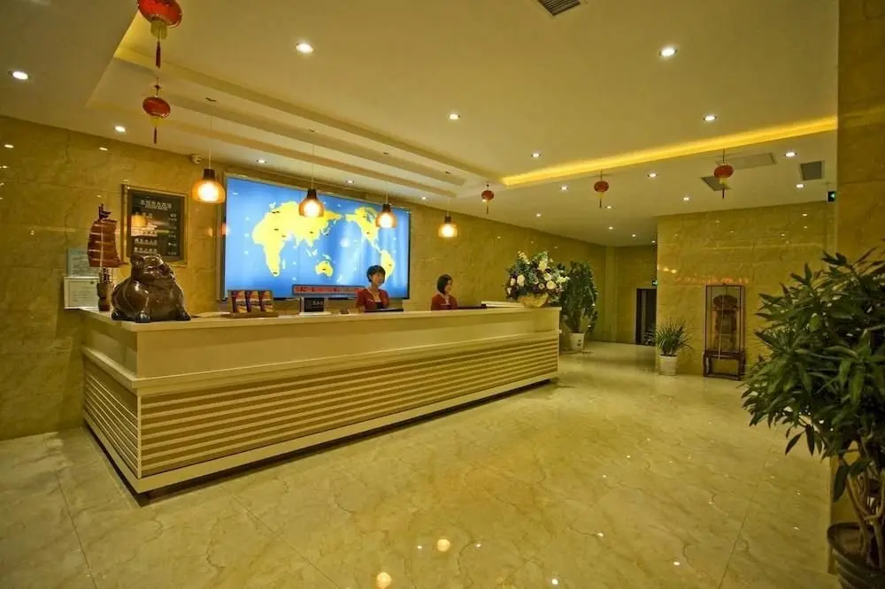 Лункоу: Yiya Business Hotel