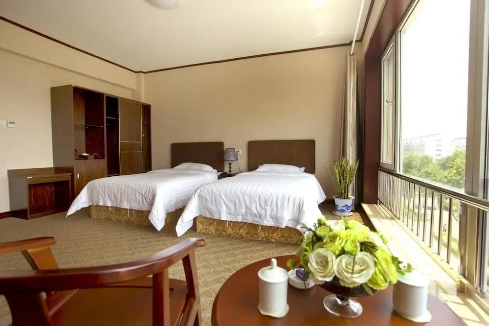 Лункоу: Yiya Business Hotel
