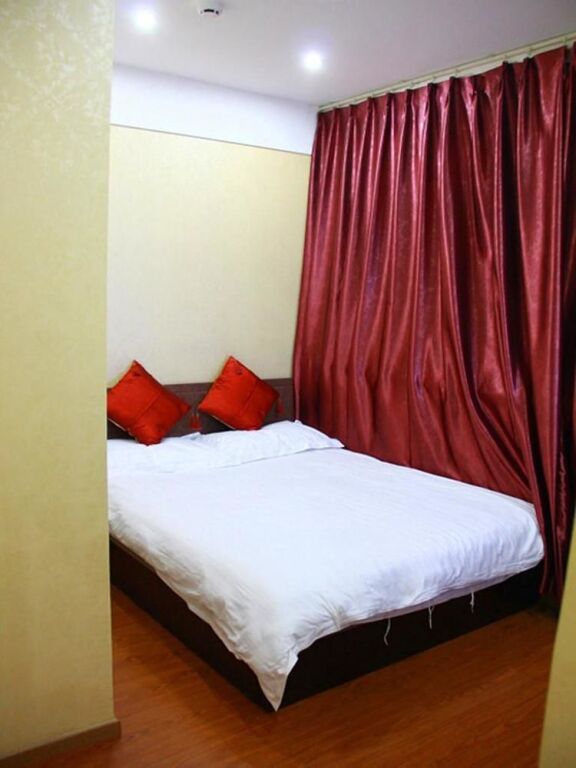 Чунцин: Chongqing Longfeng Business Hotel
