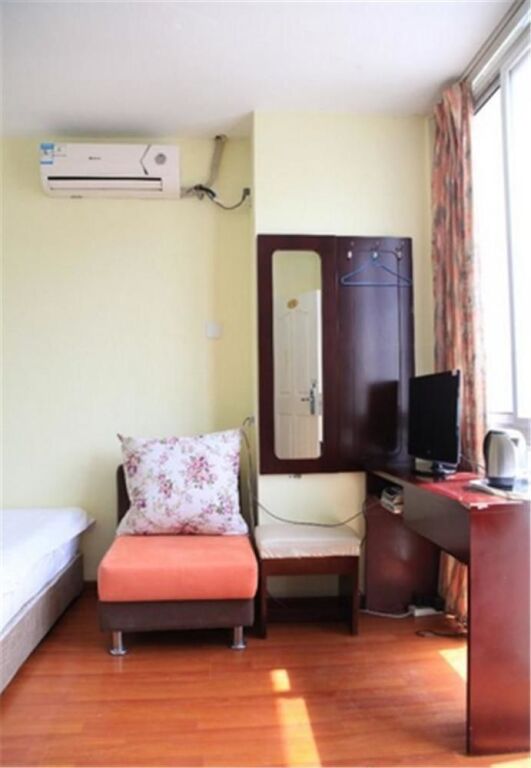 Longwan Hotel Nanjing South Railway Station — фото 1