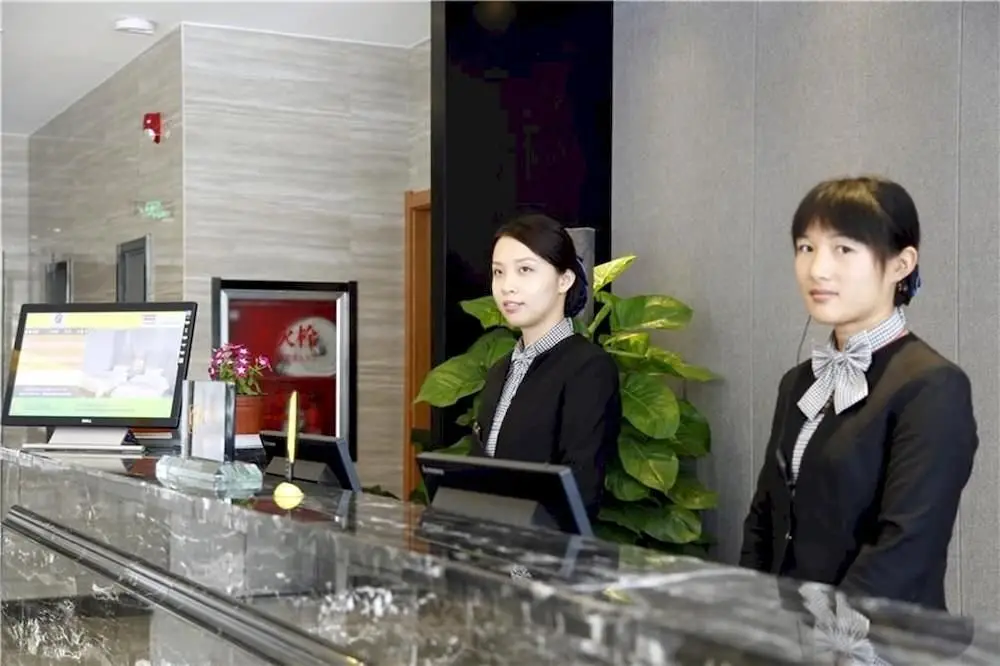 Кайфын: Kaifeng Zhongzhou Delicate Hotel