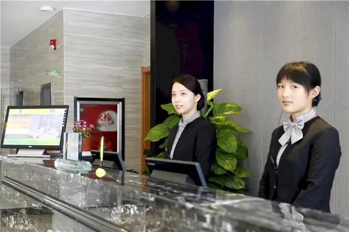 Кайфын: Kaifeng Zhongzhou Delicate Hotel