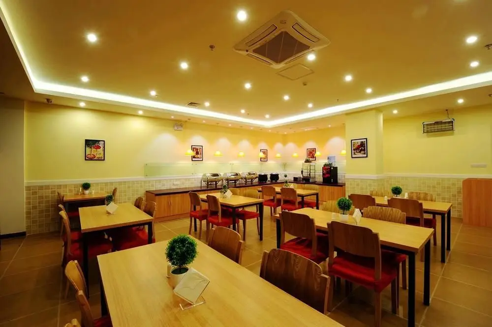 Наньчан: Home Inn Nanchang Railway Station
