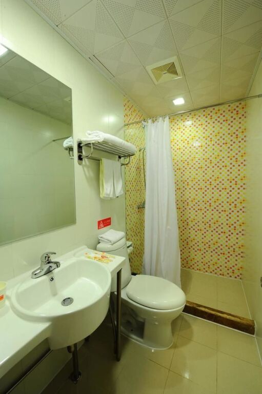 Наньчан: Home Inn Nanchang Railway Station