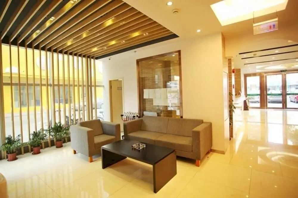 Шанхай: Motel 168 Shanghai Nanhui Huinan Subway Station