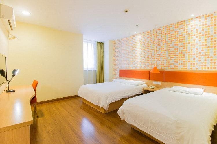 Шанхай: Home Inn (Shanghai Jiading Passenger Transport Center Subway West Station)