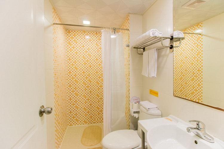 Шанхай: Home Inn (Shanghai Jiading Passenger Transport Center Subway West Station)