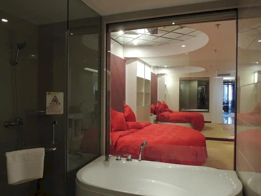 Хучжоу: Deqing Ruijing Holiday Hotel