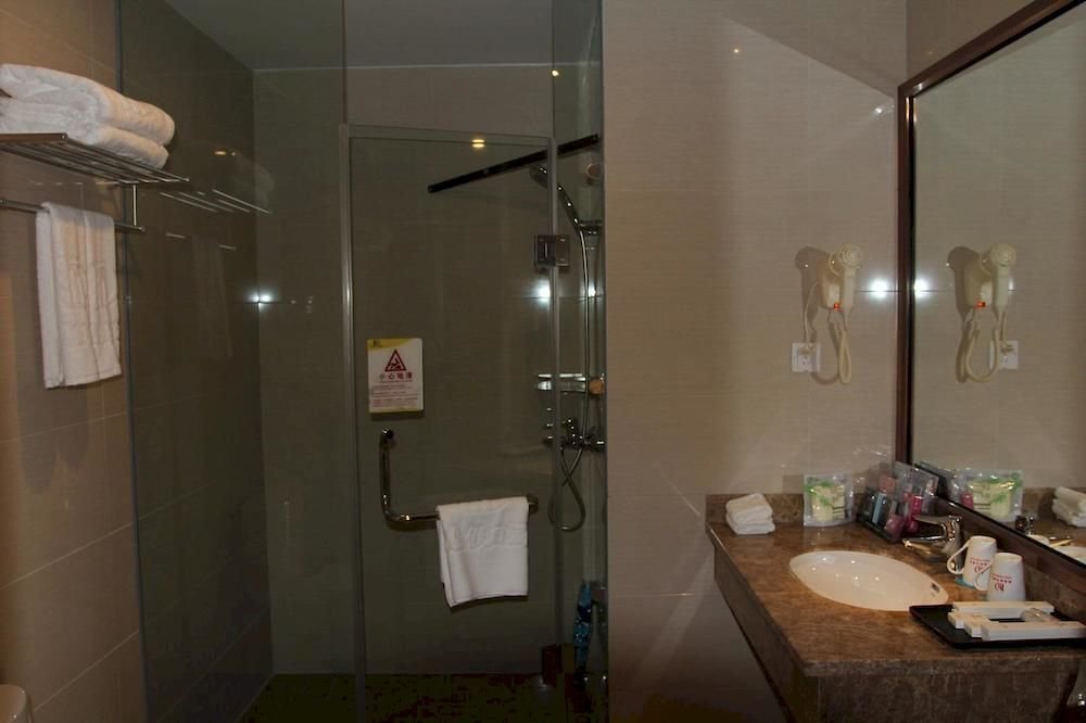 Хучжоу: Deqing Ruijing Holiday Hotel
